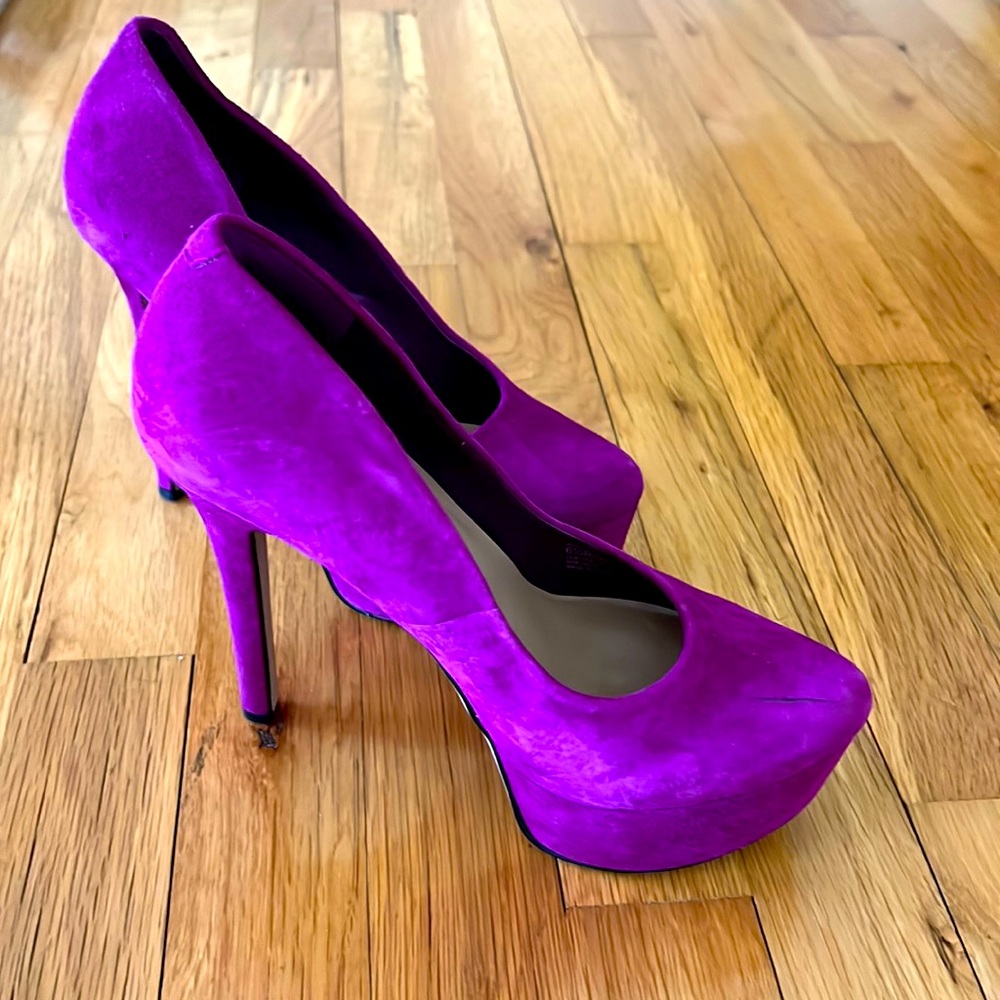 Jessica Simpson purple velour pumps
